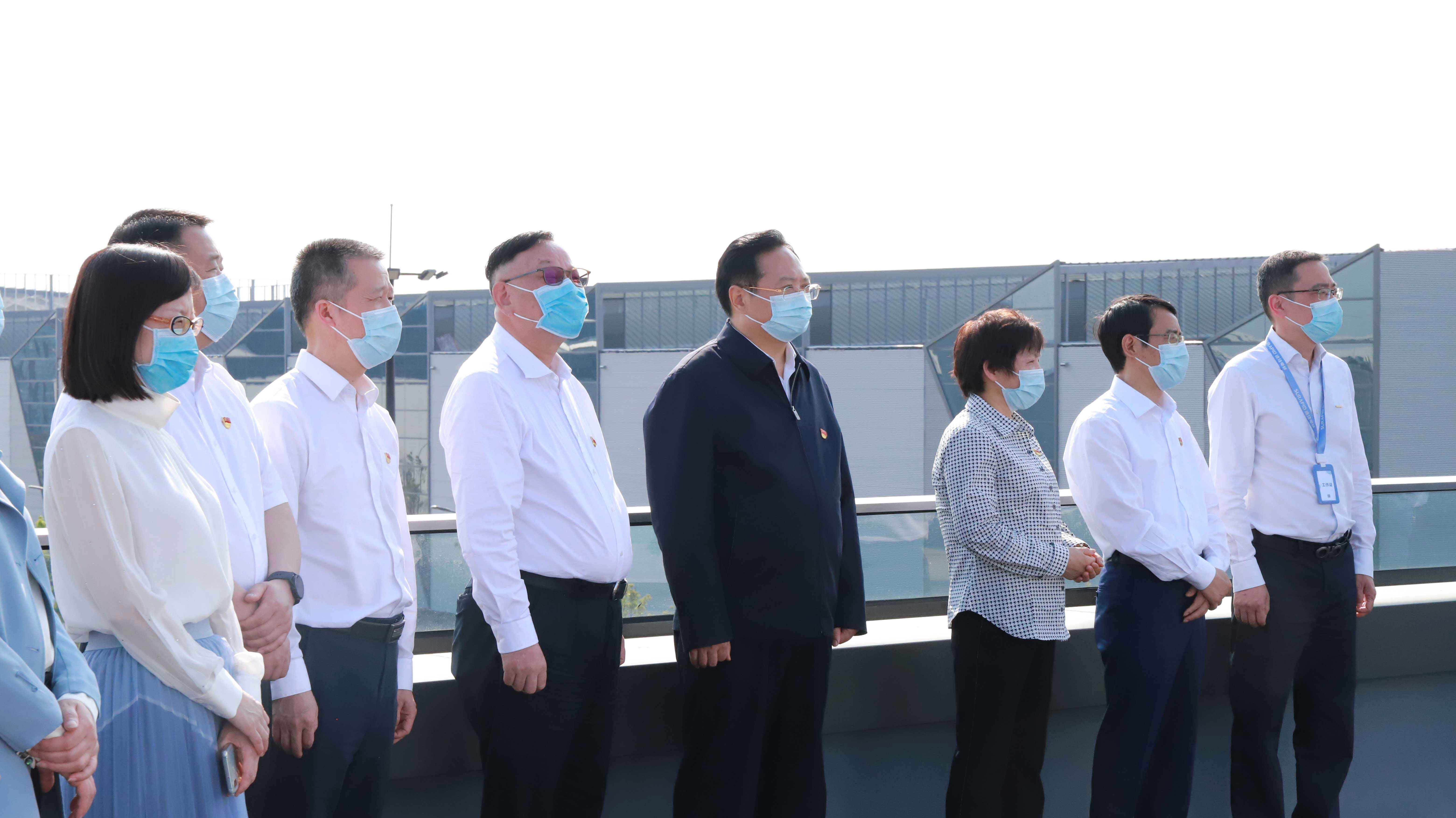 Zhang Bing, Secretary of the Jiaxing Municipal Party Committee, and his entourage visited Sujie Elevator for research and guidance